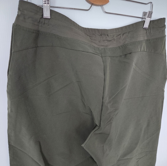 Joe Fresh Olive green Athleisure Pants - Picture 4 of 7